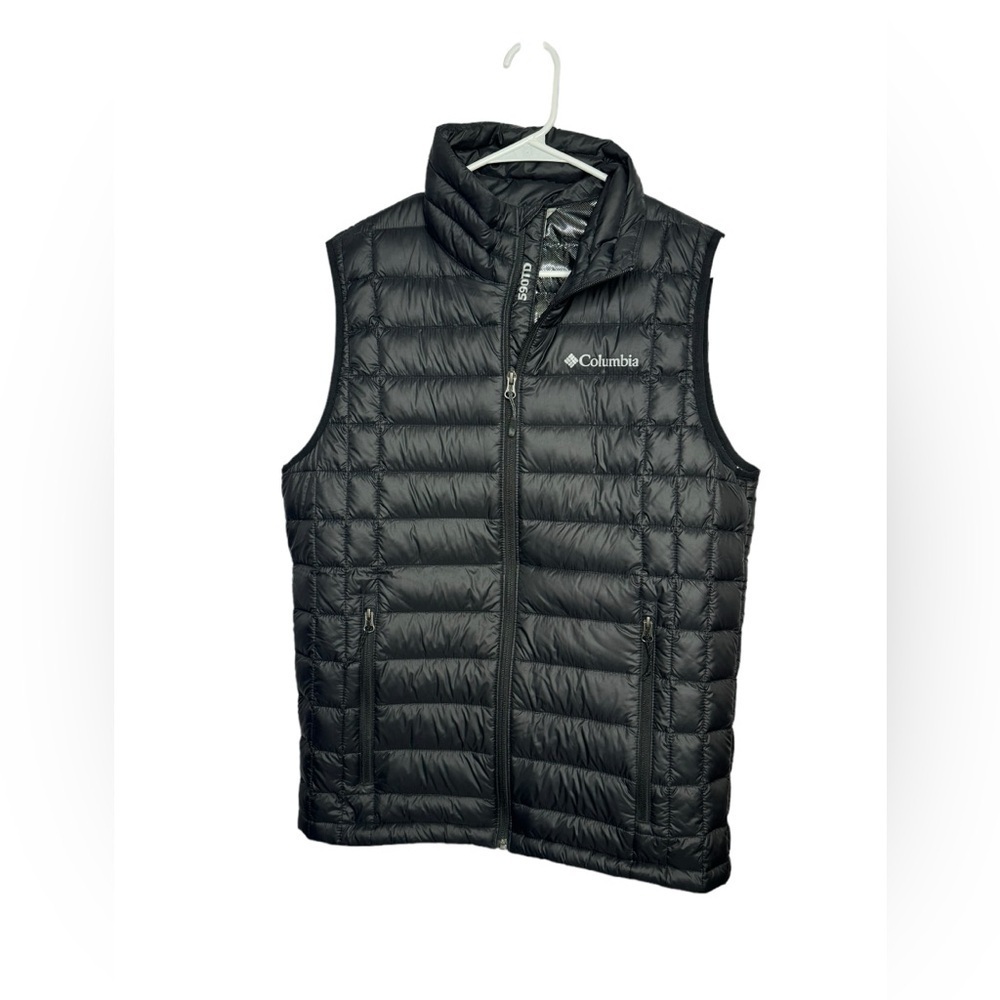 Men’s Columbia 590TD vest full zip size small , Black